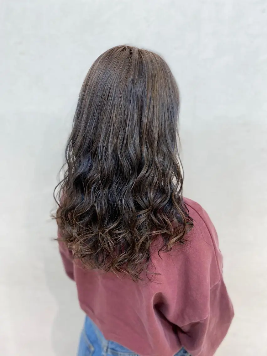 セミロング カラー ブラウンカラー ナチュラルブラウン 岡本 拓朗のヘアスタイル