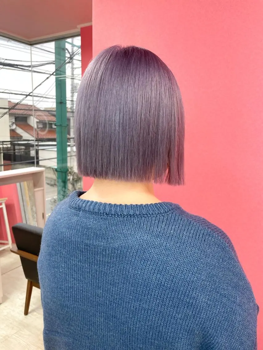 ショート カラー 切りっぱなしボブ ブリーチ デザインカラー ハイトーンカラー インナーカラー カット ヘアカラー 🫧富田 苑実🫧のヘアスタイル