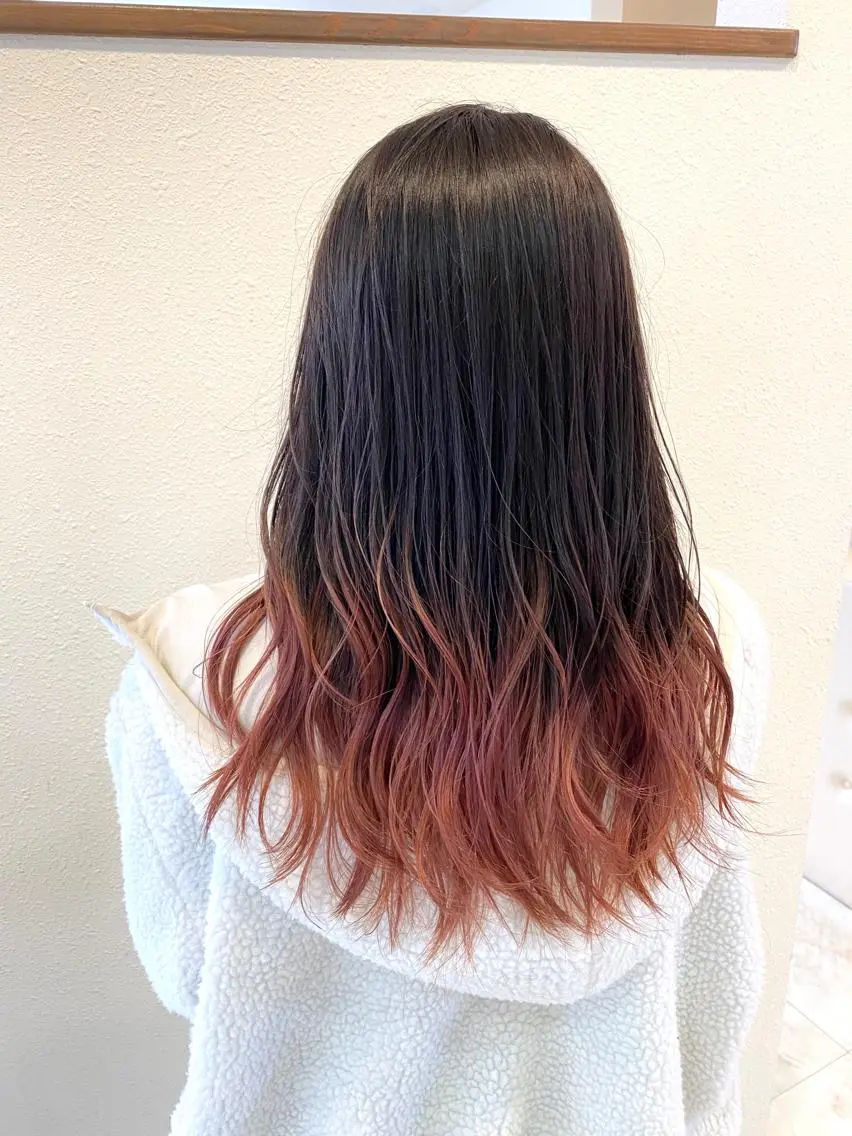 ロング 中川 茜里のヘアスタイル
