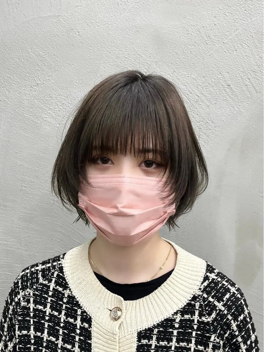 ミディアム イツク ⚡️ ルーツ/ハイトーンのヘアスタイル