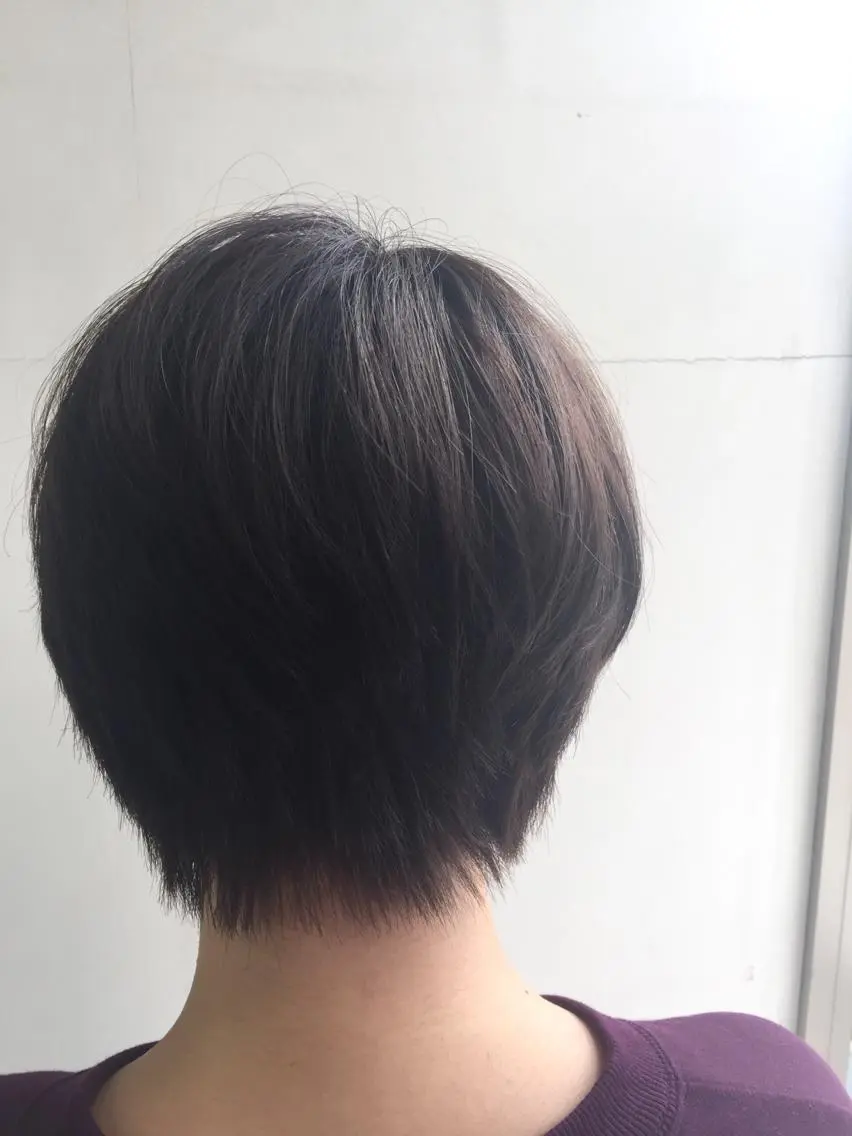 ショート カラー ブリーチ イルミナカラー ブリーチなしカラー 岩崎 裕司のヘアスタイル