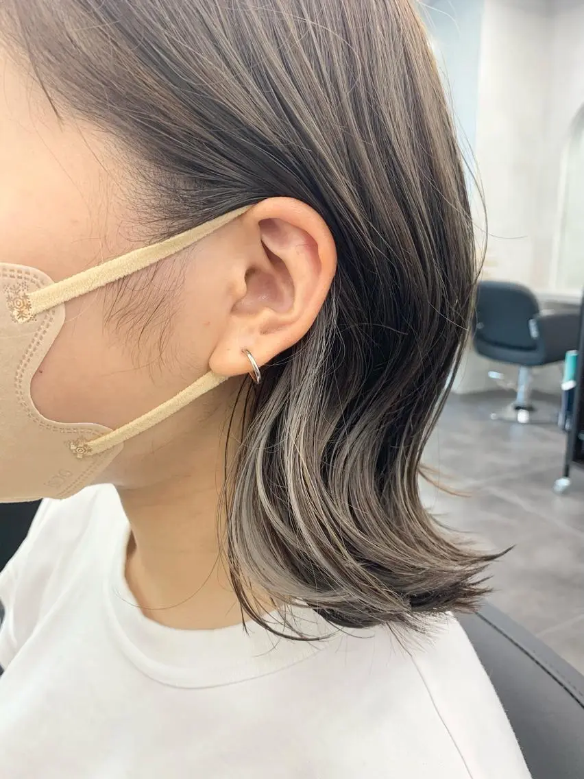セミロング カラー ブリーチ 透明感カラー ダブルカラー イヤリングカラー ハイライトカラー 店長担当🌟 矢吹ガブリエル🌟のヘアスタイル