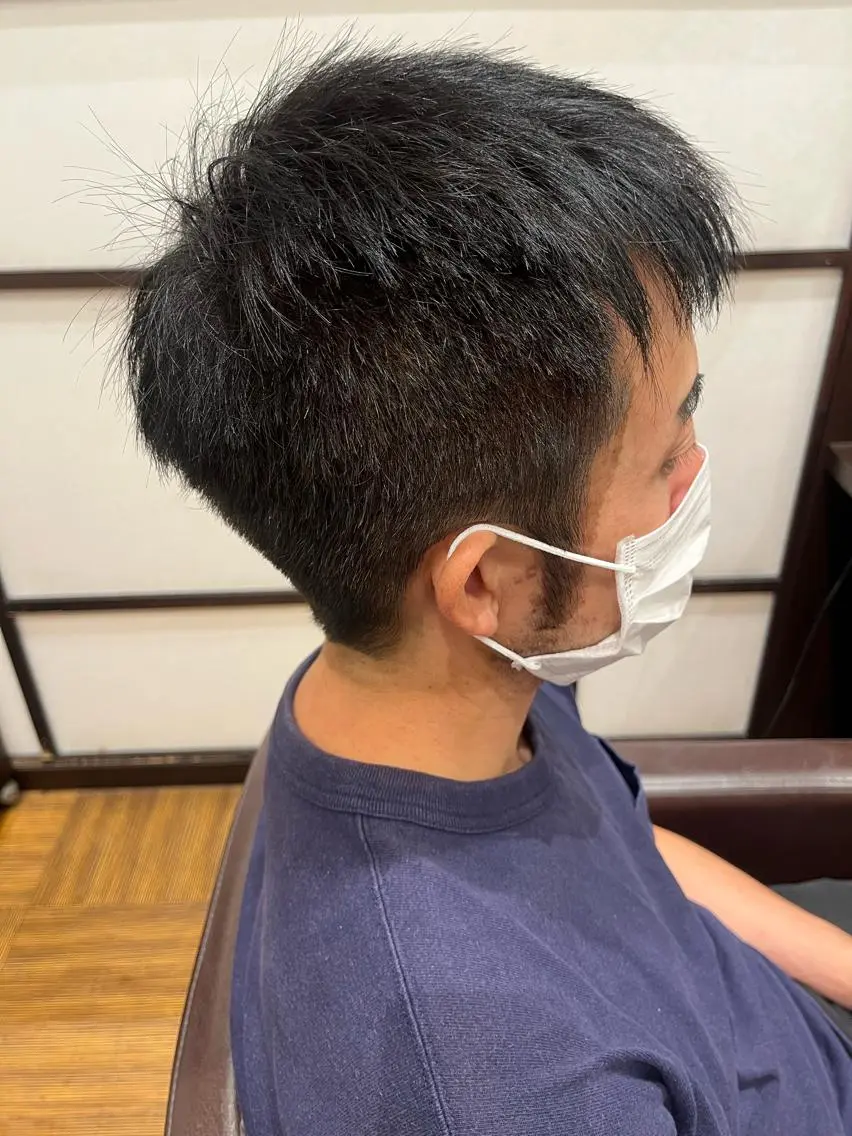 カラー メンズ アイブロウ 伊藤 未紗希のヘアスタイル