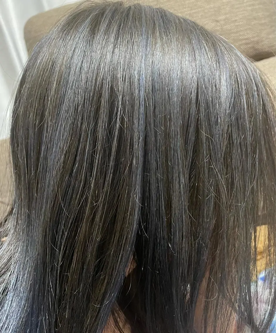 ミディアム カラー バレイヤージュ ブリーチ シルバー レイヤーカット カット ヘアカラー トリートメント La fith 店長 城谷颯人のヘアスタイル