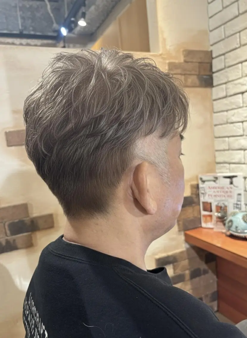 ショート レイヤーカット カット トリートメント ヘッドスパ flencia 丸 和博|カットのヘアスタイル
