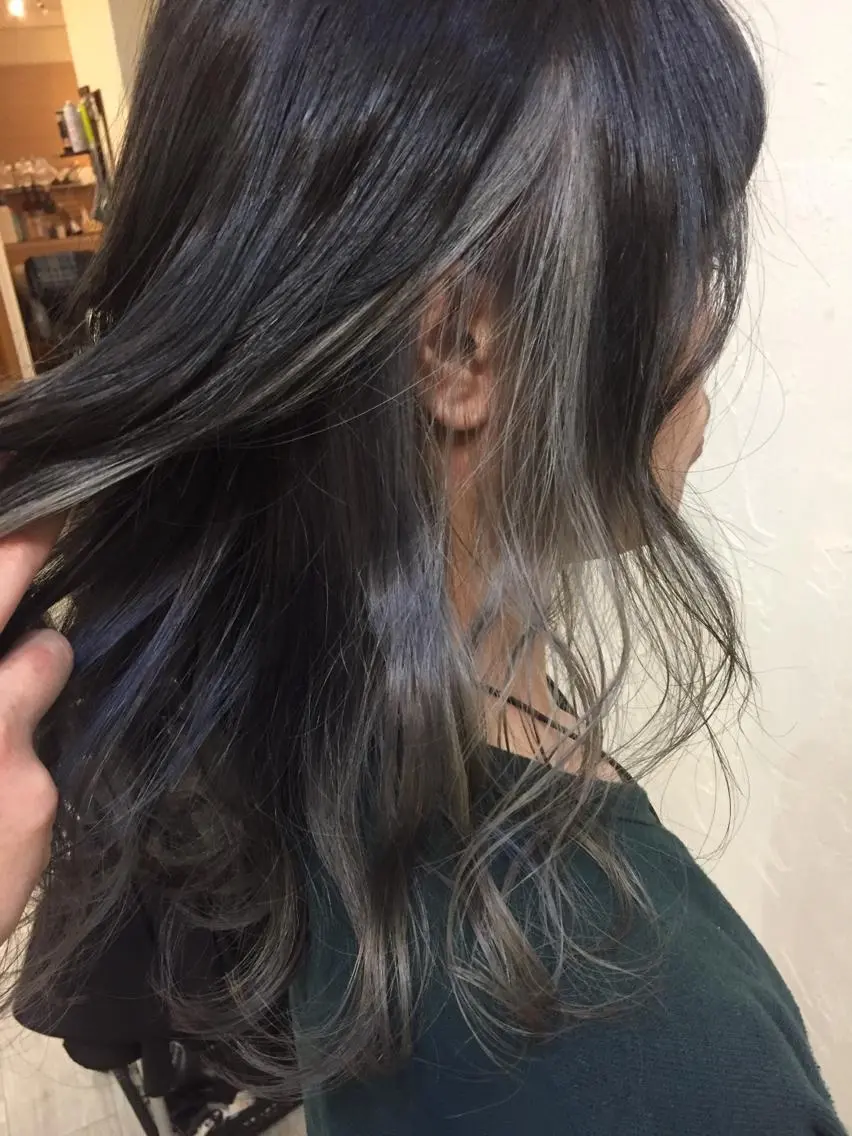 セミロング カラー カット ヘアカラー 韓国レイヤー外国人風 透明感カラー髪質改善のヘアスタイル