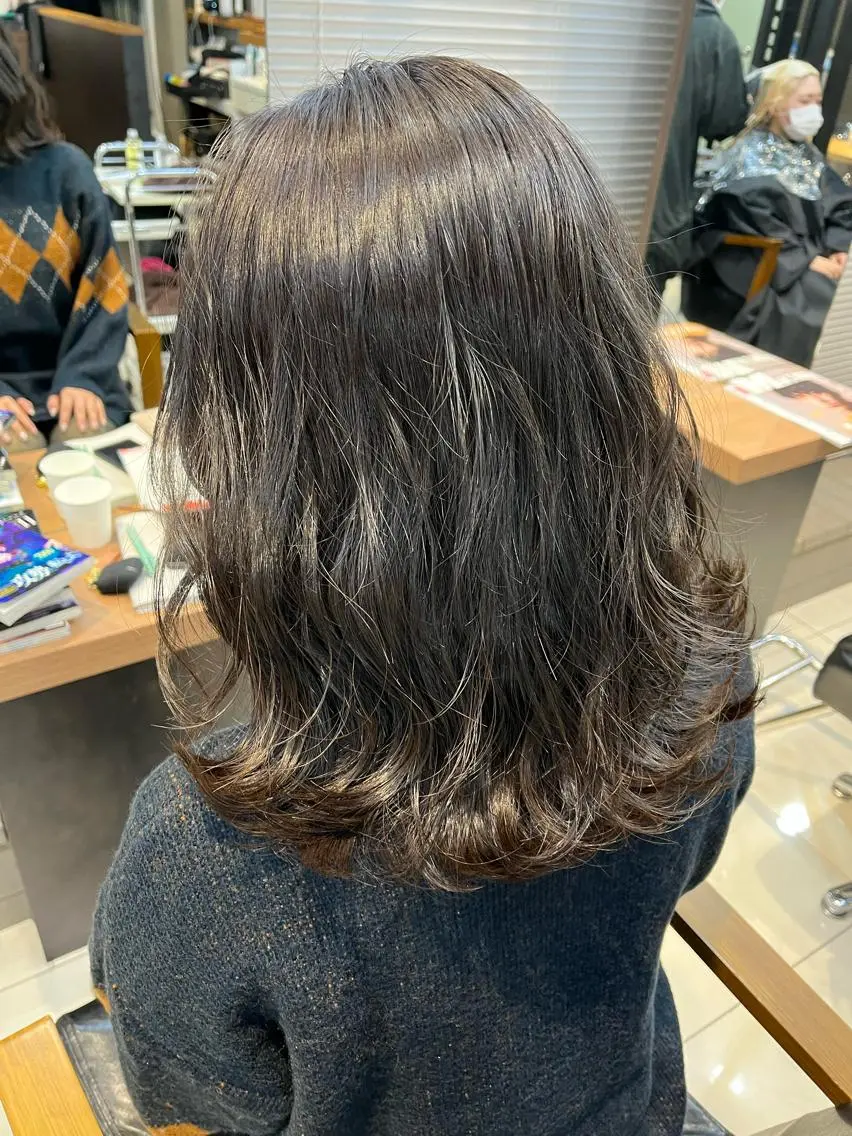 セミロング カラー ヘアアレンジ キッズ ネイル マツエク・マツパ アイブロウ 透明感カラー🤎 ゆりのヘアスタイル