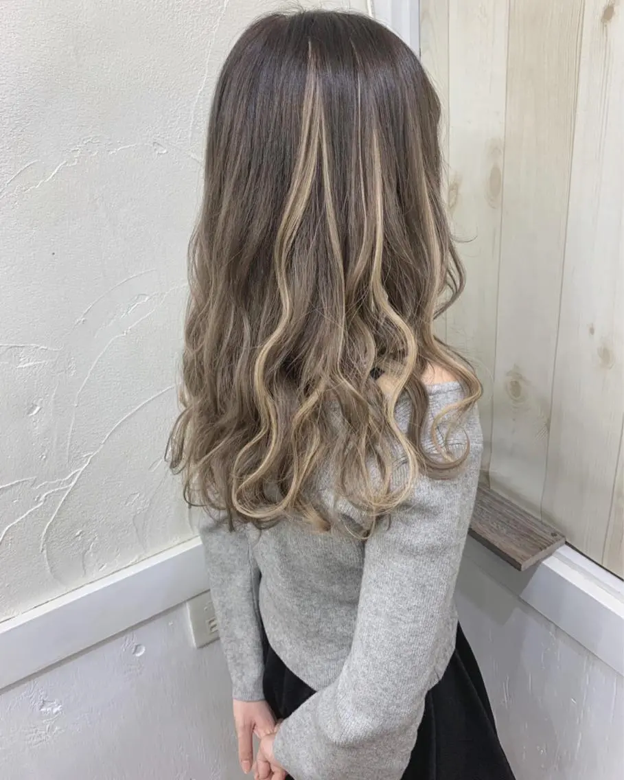 セミロング シールエクステ エクステ Loob.TOKYO MIYA🌈のヘアスタイル