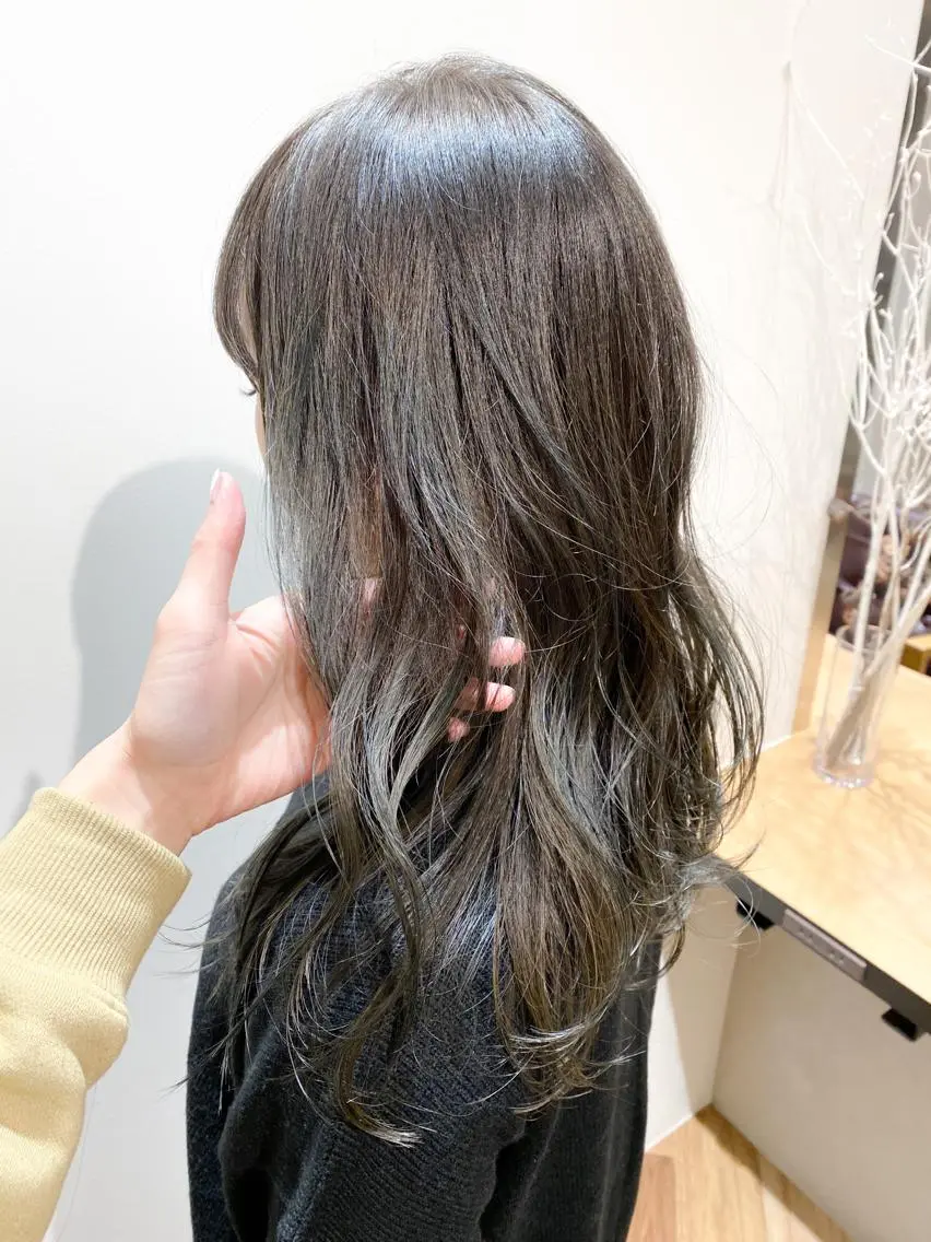 ロング カット ヘアカラー トリートメント 🩵縮毛矯正/ブリー チ/髪質改善/いつかのヘアスタイル