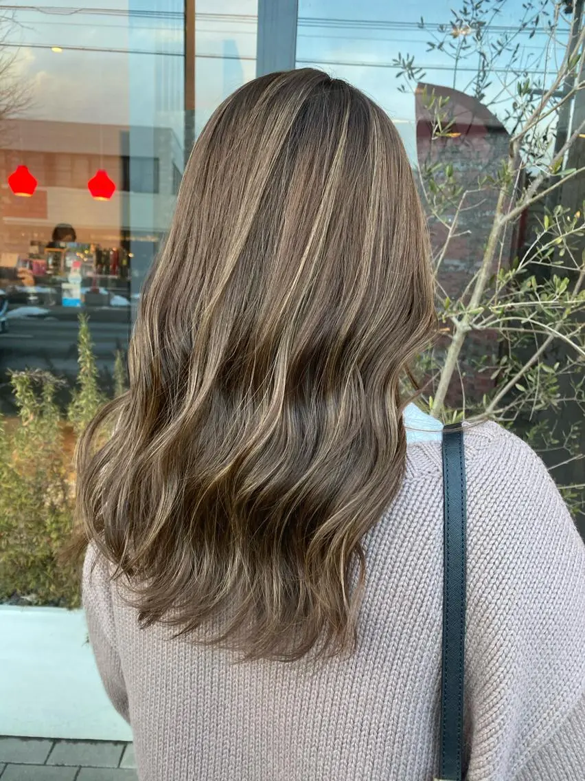 ロング カラー 【育休中】EARTH 荒井店HARUNAのヘアスタイル