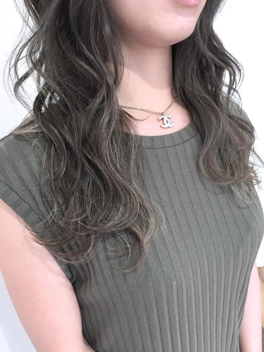 セミロング ハイライト Noe心斎橋 堀田 朋宏のヘアスタイル