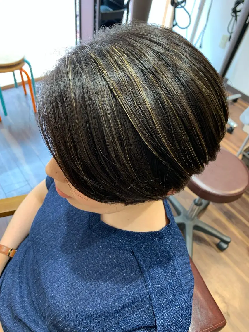 ミディアム 西山 大樹のヘアスタイル