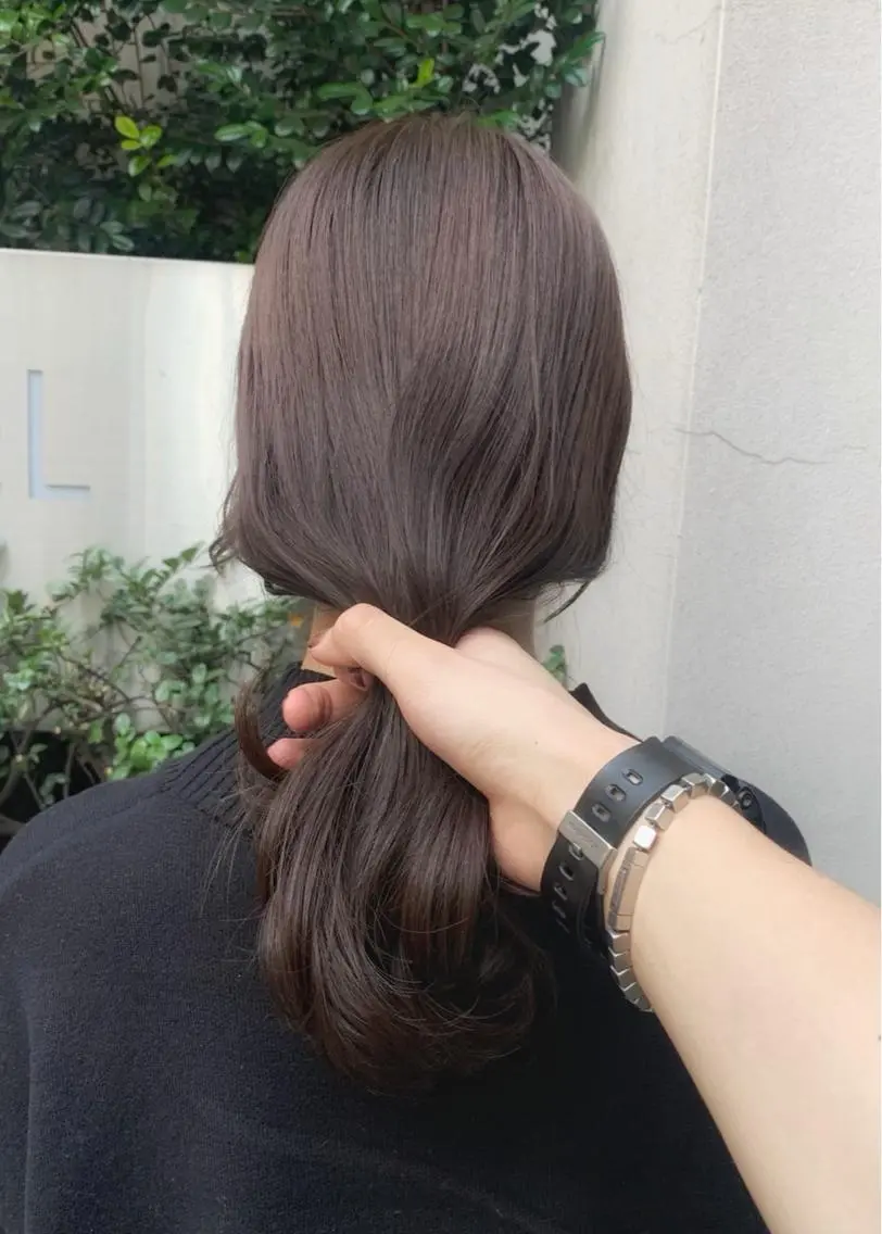 セミロング カラー ベージュカラー ブリーチ ブラウンカラー ブラウンベージュ ブリーチなしカラー カット ヘアカラー トリートメント 矢野 晃平のヘアスタイル