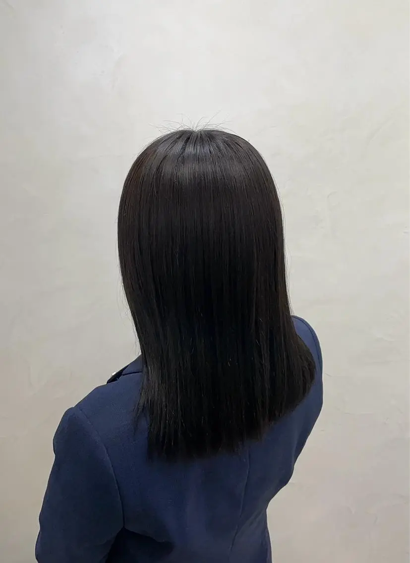 セミロング カラー ブラウンカラー ダークブラウン 宍戸 秀斗のヘアスタイル