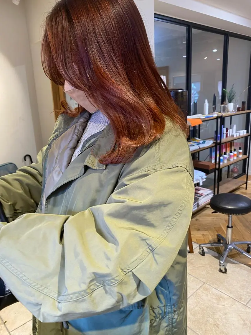 ミディアム カラー ブリーチ ブラウンカラー ブリーチなしカラー オレンジ オレンジブラウン io濱川 遥のヘアスタイル