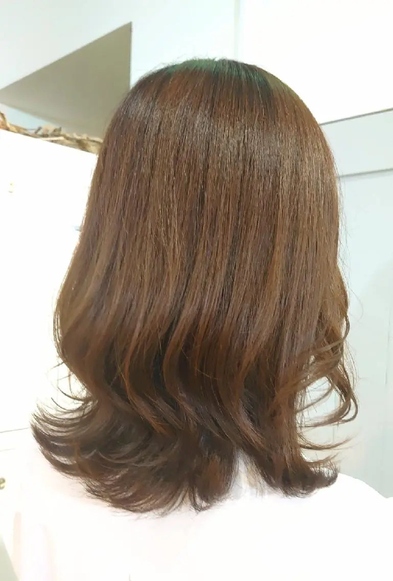 ミディアム くびれヘア hiromi amikaのマツエク・マツパデザイン