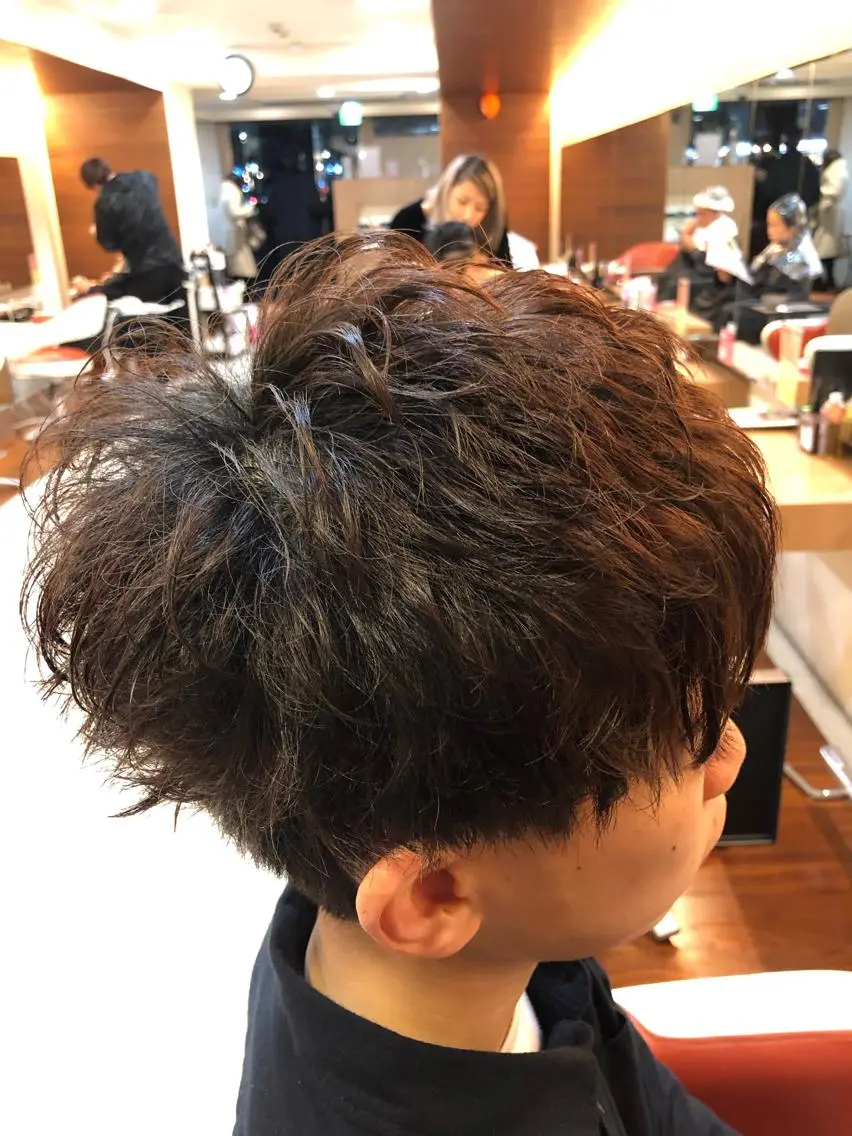 ショート パーマ メンズ マッシュ メンズパーマ 塩谷黎✨イルミナ カラーメンズパーマ✨のヘアスタイル
