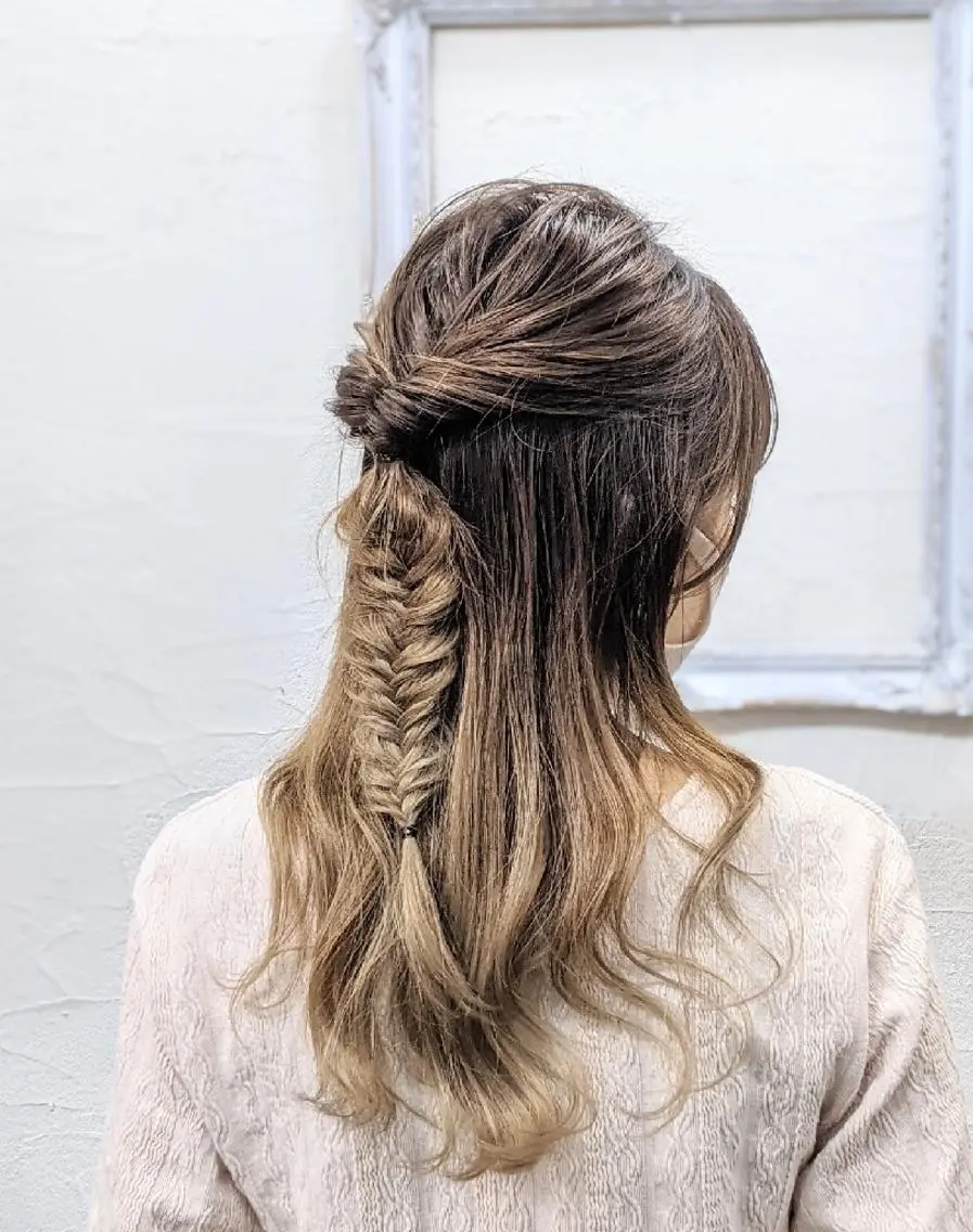 セミロング ヘアアレンジ ハーフアップ HIKARI＠ Ruheplatzのヘアスタイル