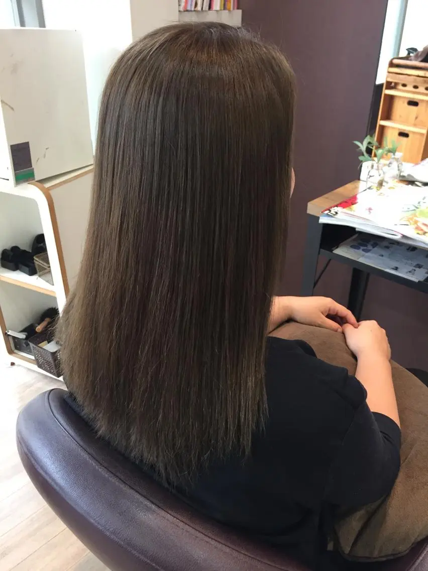 セミロング カラー アッシュ トリートメント ヘアカラー トリートメント 菅井 敏樹のヘアスタイル