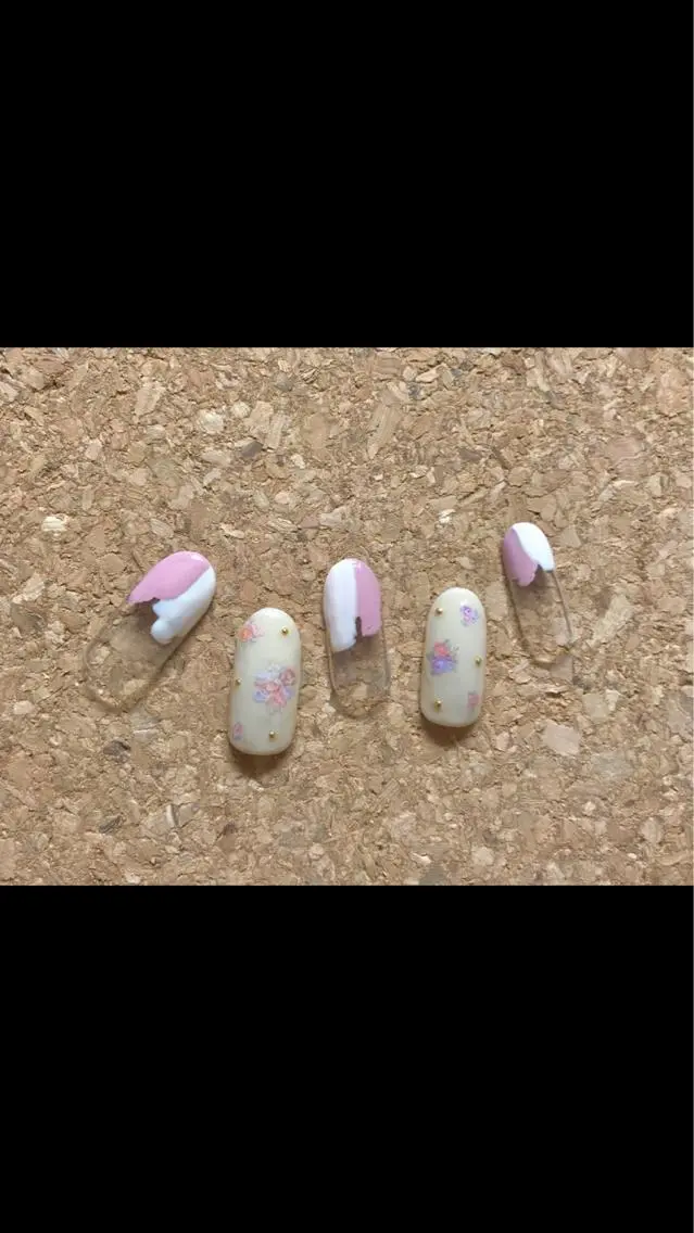 ネイル 春ネイル ハンドネイル 'mm  (ミリ) ＭＡＮＡＭＩのネイルデザイン