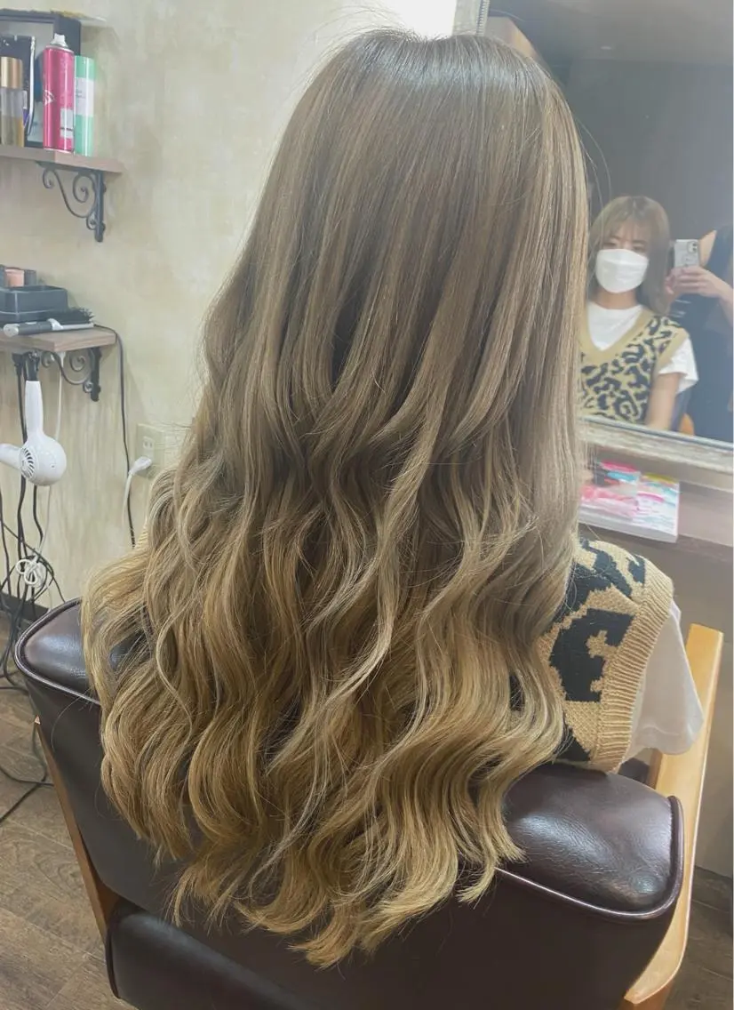 ロング ヘアアレンジ シールエクステ エクステ ハイライト カット エクステ 田井中 悠紀のヘアスタイル