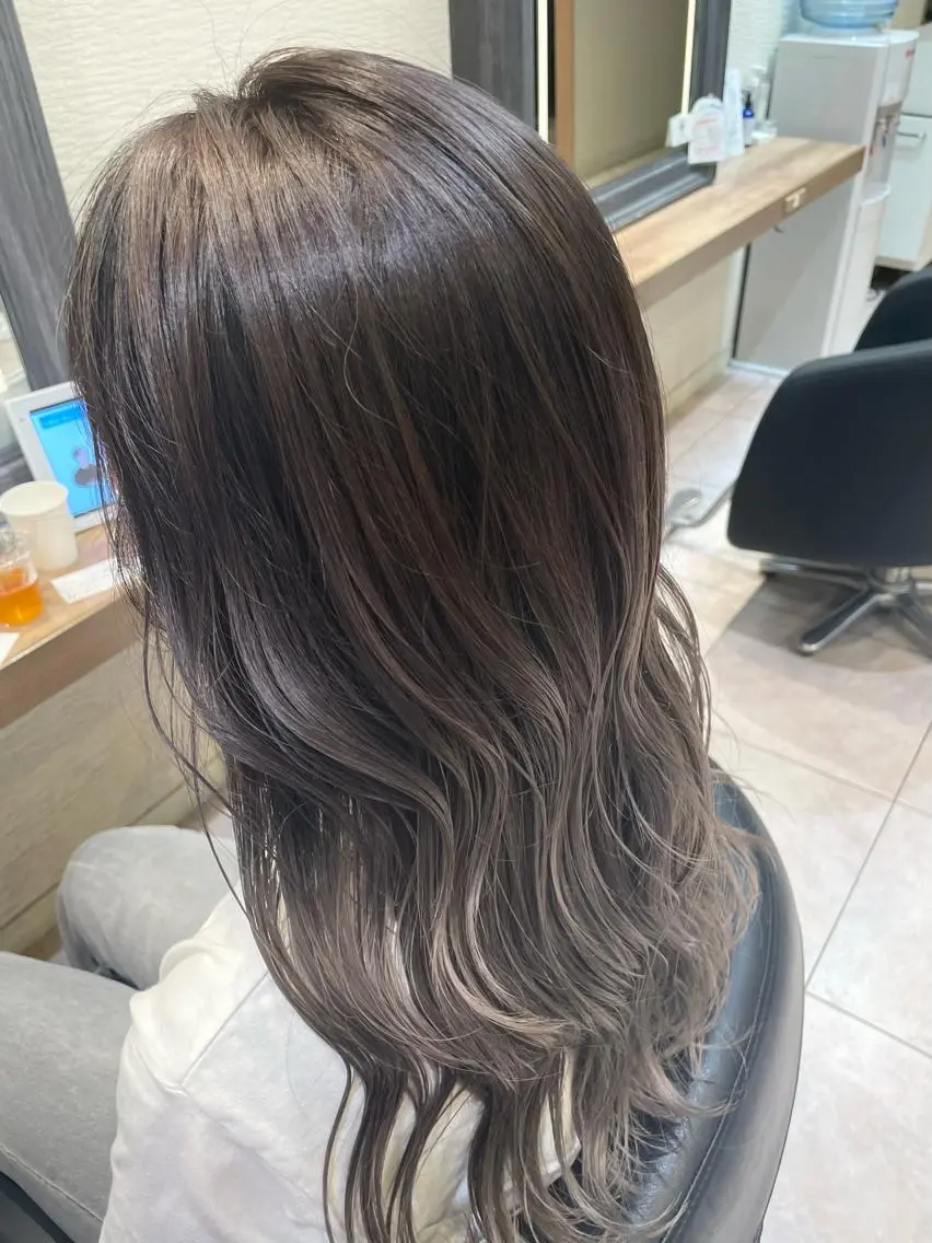 ロング カラー ブリーチ デザインカラー レイヤー/ハイトーン 🫧‪Erikaのヘアスタイル