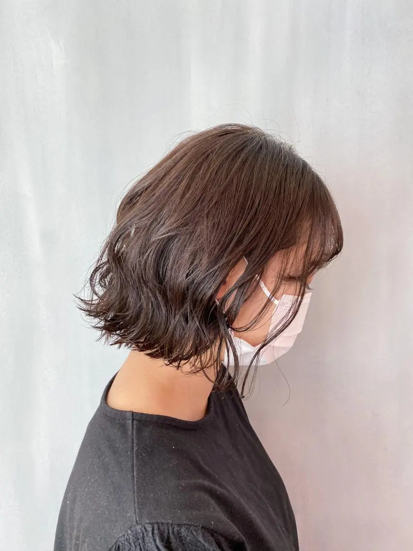 ショート カラー 切りっぱなしボブ アッシュ ベージュカラー ミント ボブ カット ヘアカラー トリートメント TAI透明カラー 柔らかい縮毛矯正のヘアスタイル