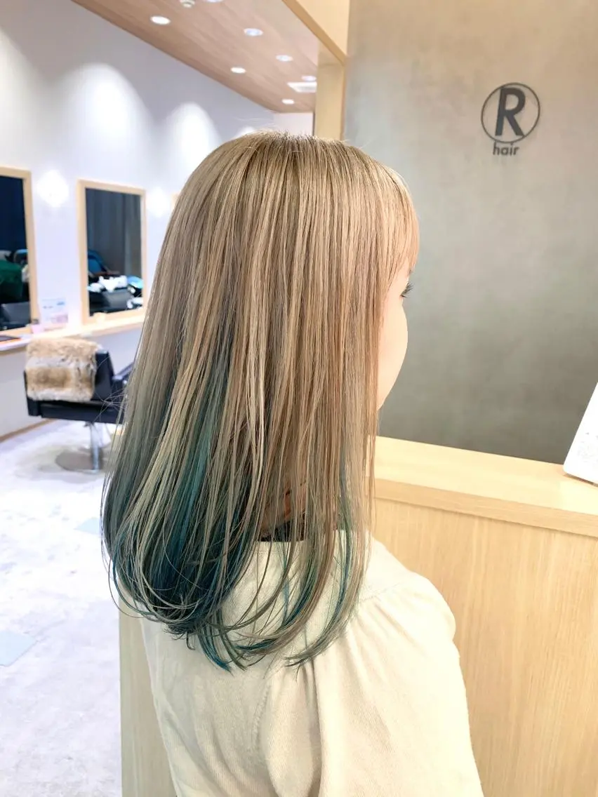 セミロング カラー ベージュカラー インナーカラー ヘアカラー 城 健太郎 💎ハイトーンのヘアスタイル