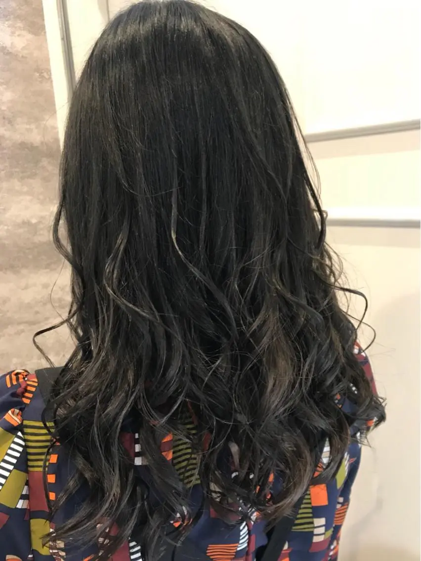 ミディアム カラー ダークグレー 🫟Blanco🫟 Color&Careのヘアスタイル
