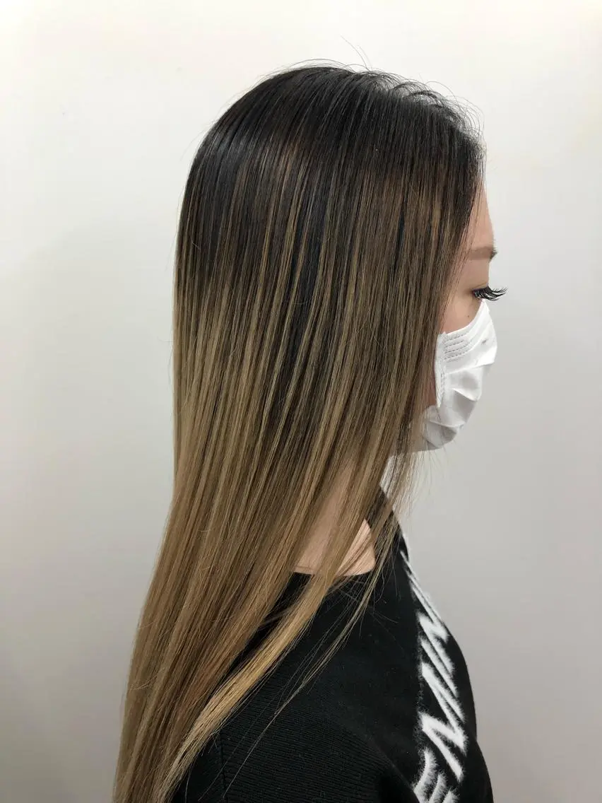 ロング カラー ヘアアレンジ バレイヤージュ ハイトーンカラー レイヤーカット ヘアカラー トリートメント ヘアセット レイヤー/エクステ alpha下妻のヘアスタイル