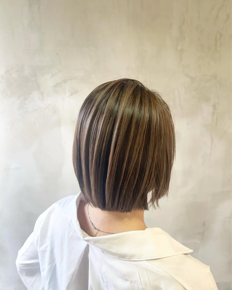 ショート カラー 佐々木 まゆかのヘアスタイル
