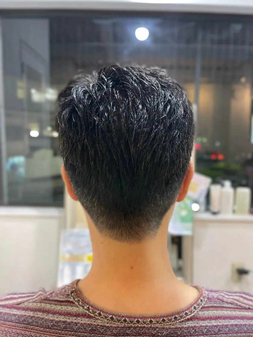 ショート メンズ 刈り上げ ショートヘア 尾野 雅斗のヘアスタイル