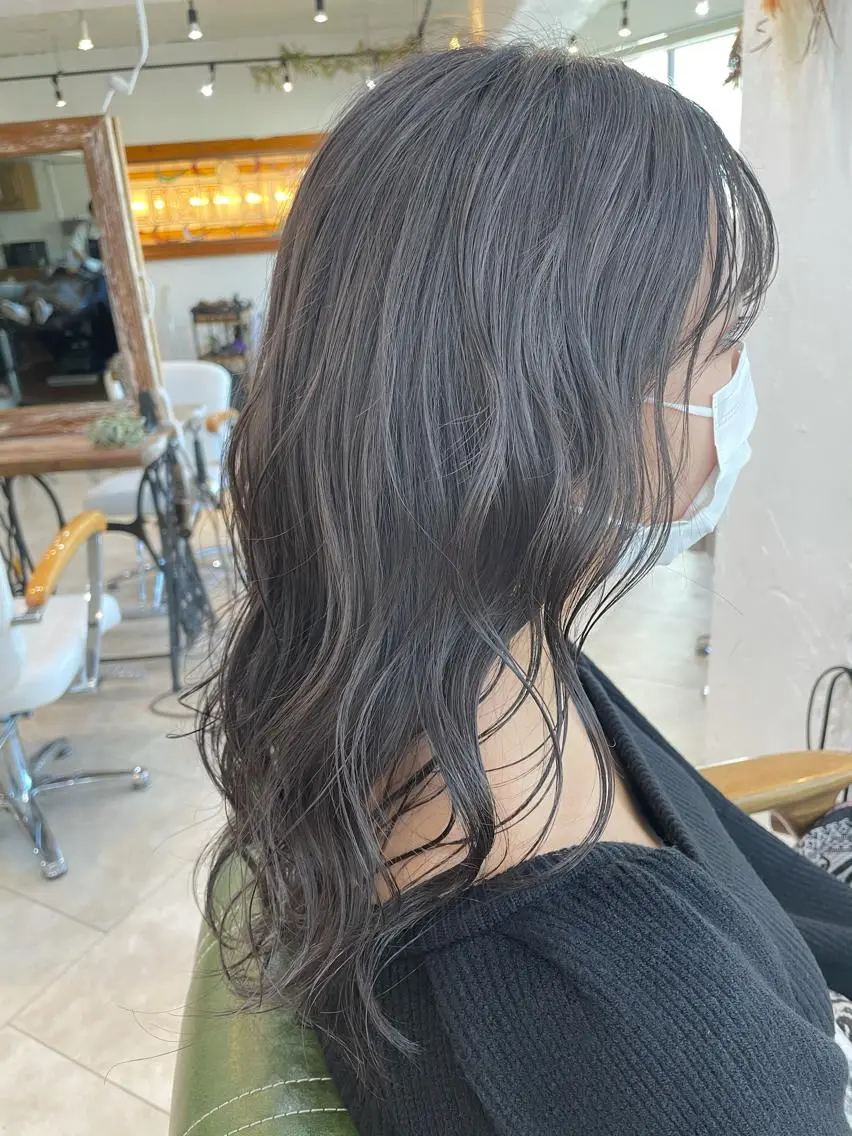 ロング 清水 美雪のヘアスタイル