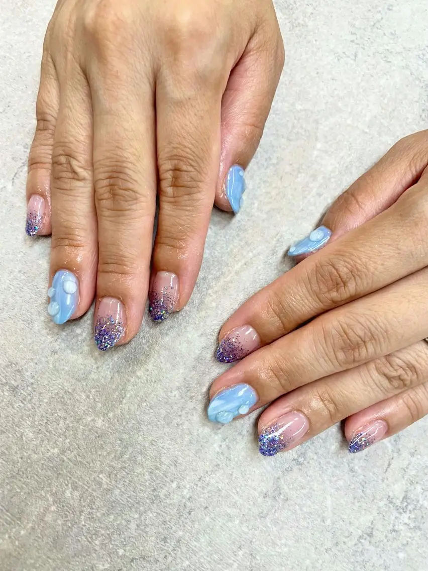 ネイル ブルー ラメ(グリッター) ラメグラデーション ニュアンスネイル ハンドネイル ハンドケア FASTNAIL PLUS 新宿店のネイルデザイン