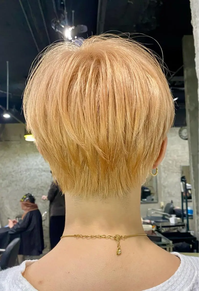 ショート カラー ベージュカラー ブリーチ ケアブリーチ オレンジ オレンジベージュ カット ヘアカラー ［似合わせヘア］ ✂︎OGURO✂︎のヘアスタイル