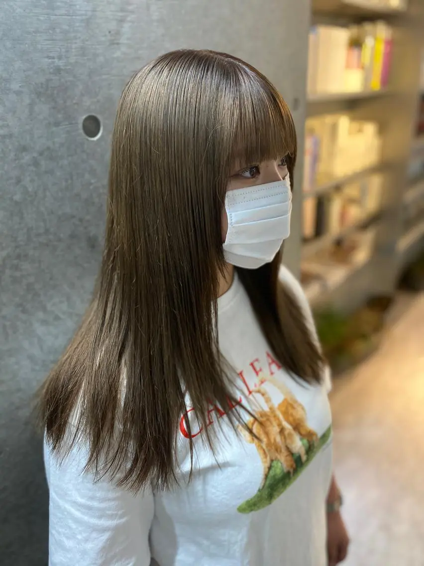 セミロング アッシュ ボブ くびれヘア ハイライト レイヤーカット 原宿アンリ 山下卓也のヘアスタイル