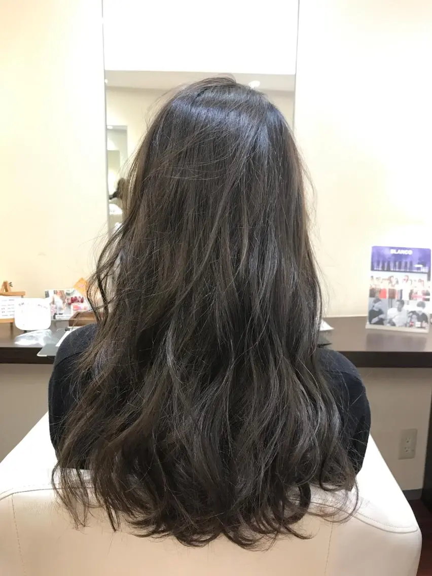ロング カラー 透明感カラー 池田 寿子のヘアスタイル