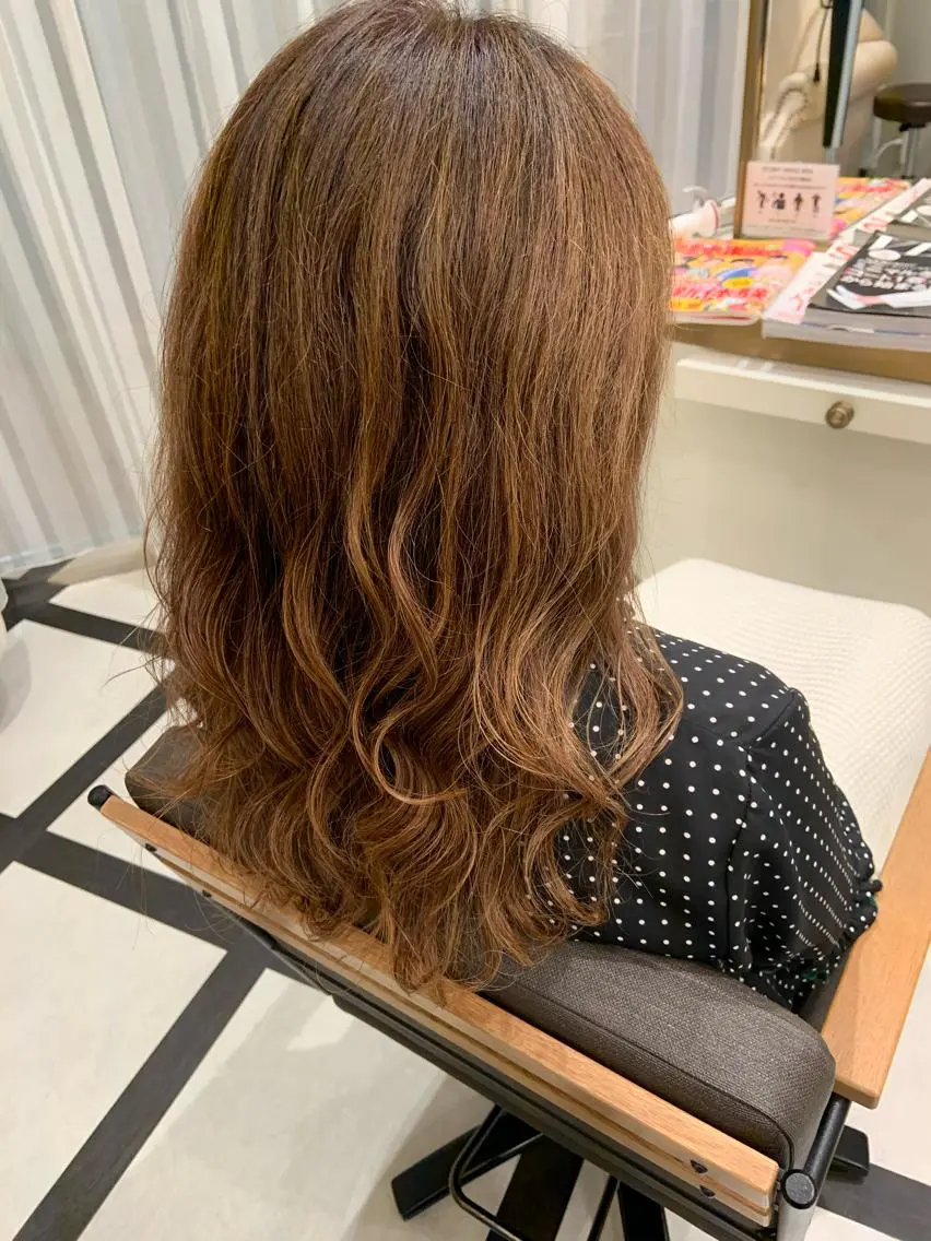 セミロング カラー ヘアアレンジ カット ヘアカラー KAORI/ 髪質改善ストレートのヘアスタイル
