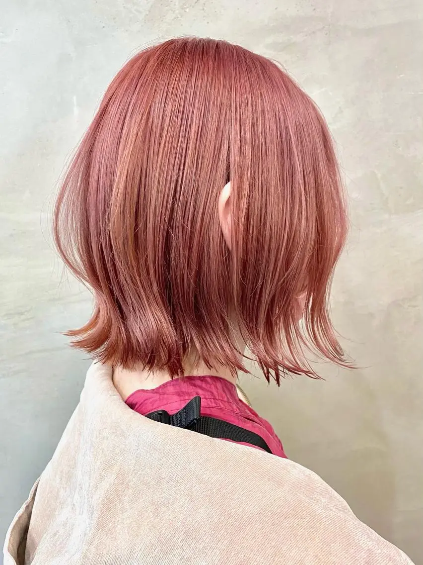ミディアム カラー ブリーチ ピンクカラー カット ヘアカラー トリートメント 🫧透明感カラー🫧 OIKAWAのヘアスタイル