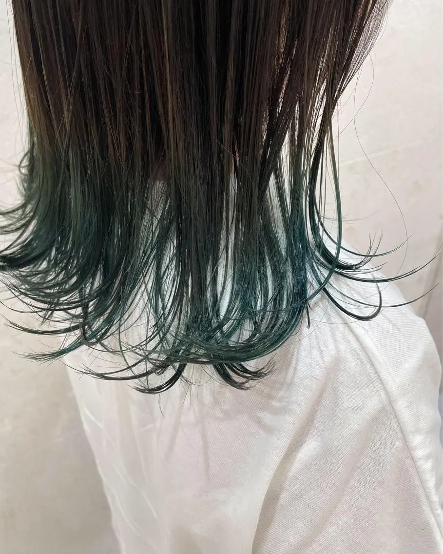 セミロング カラー カット ヘアカラー トリートメント 斉藤 貴也のヘアスタイル