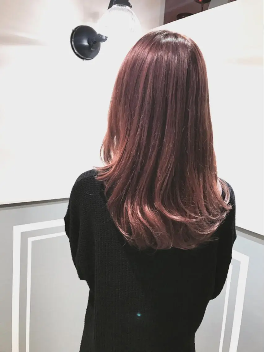 ロング カラー ベージュカラー コーラルベージュ イルミナカラー ヤマナカ エリカのヘアスタイル