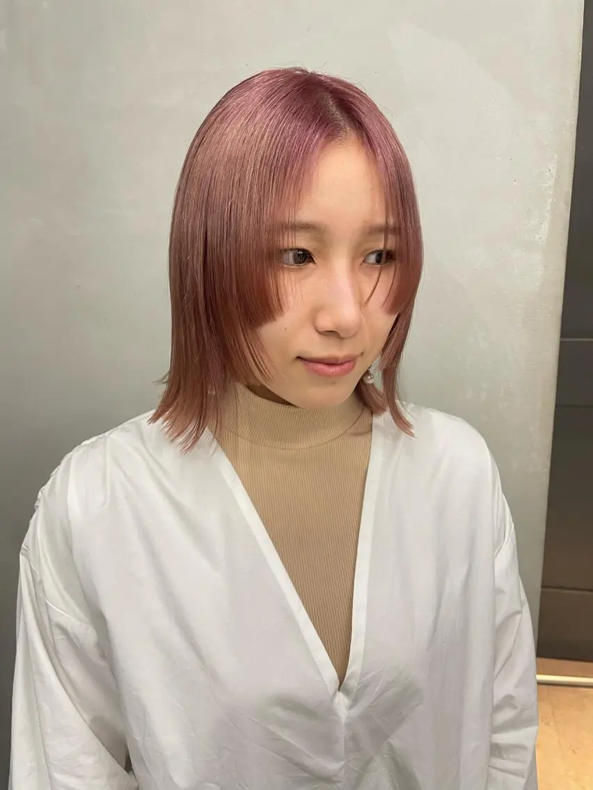 ミディアム カラー ブリーチ カット ヘアカラー トリートメント 佐伯 和佳のヘアスタイル