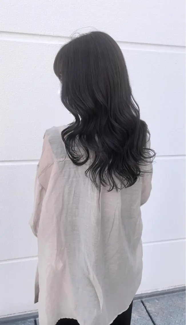 ロング カラー ネイビーカラー レイヤーカット クドウレイ fifth神南のヘアスタイル
