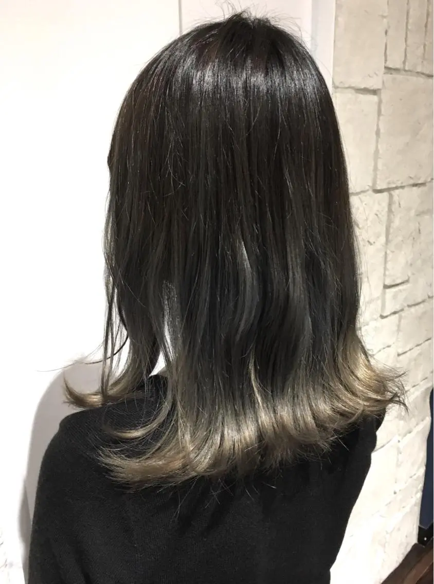 ミディアム カラー バレイヤージュ レイヤーカット 川合 勇気のヘアスタイル