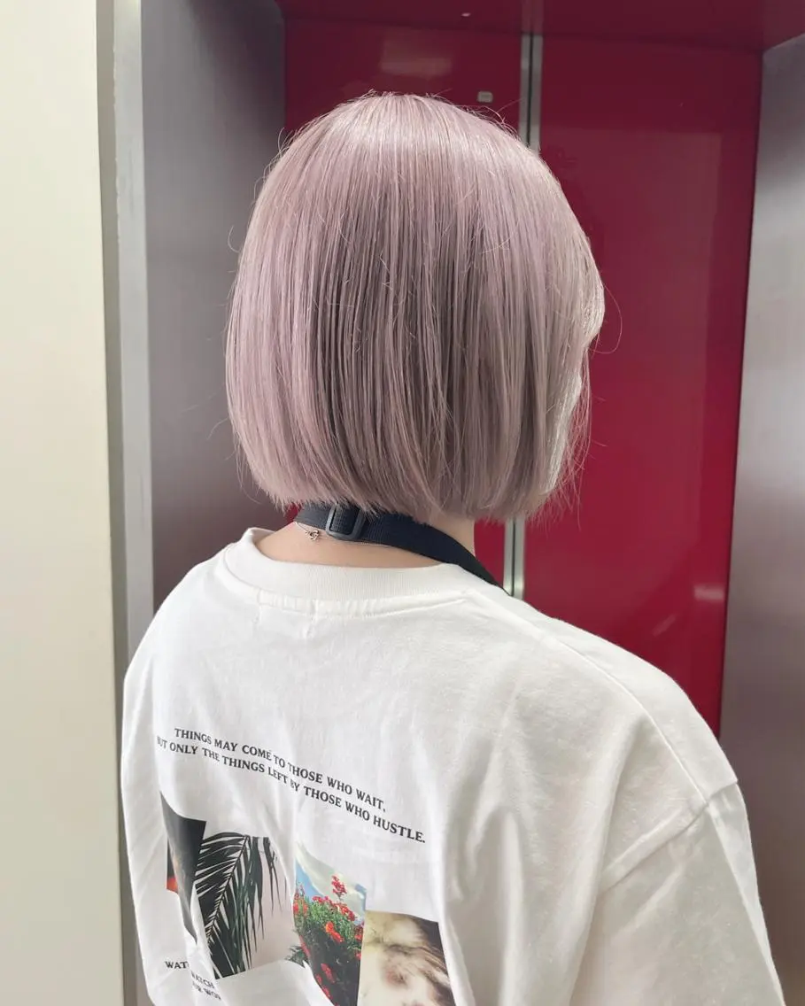 ショート カラー ハイトーン🦢 Natsumiのヘアスタイル