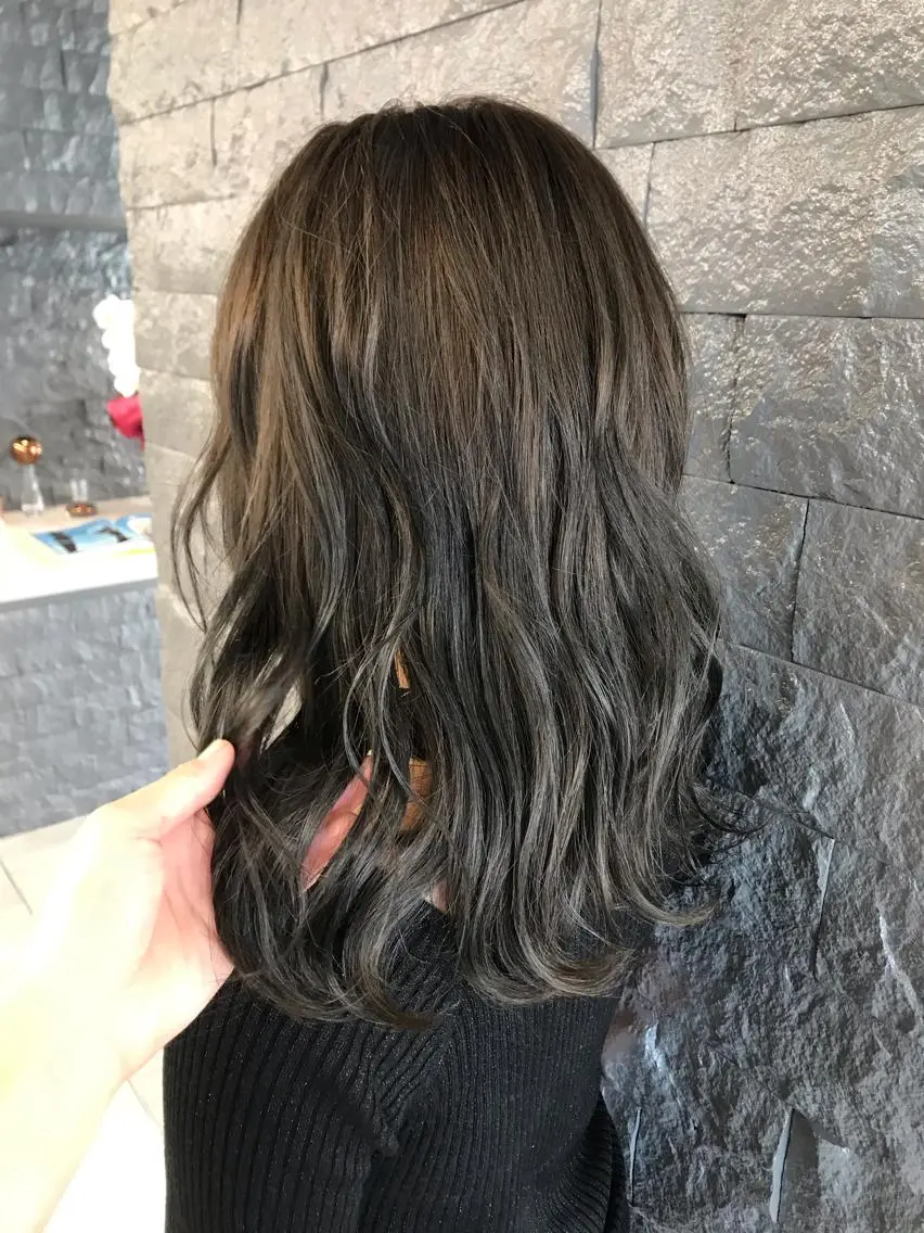 セミロング YUI𓍯ｴｸｽﾃ /ﾆｭｱﾝｽｶﾗｰのヘアスタイル