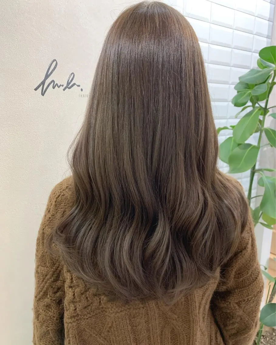 ロング カラー ブリーチ グレージュ ブリーチなしカラー オリーブグレージュ オリーブグレー カット ヘアカラー トリートメント hubhair レイヤー/透明感のヘアスタイル