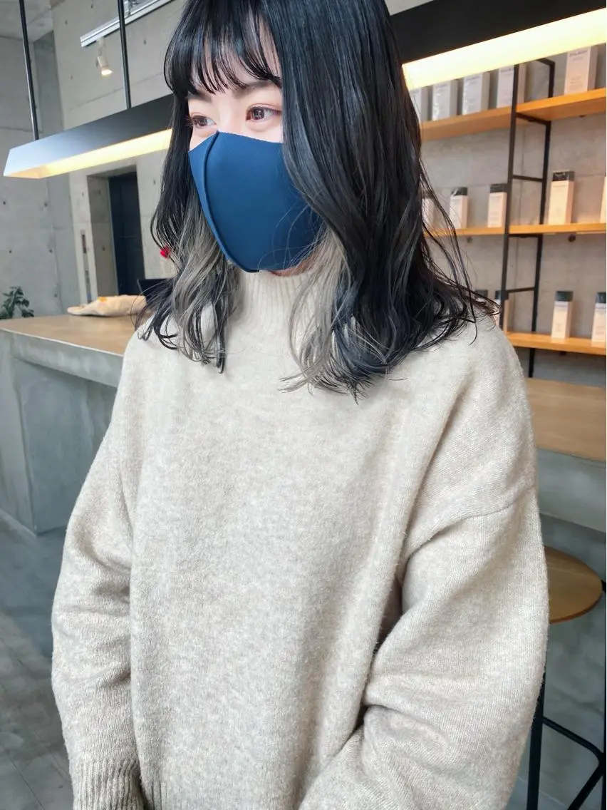 セミロング カラー ヘアアレンジ アッシュ アッシュグレー ブリーチ son hair HIROEのヘアスタイル