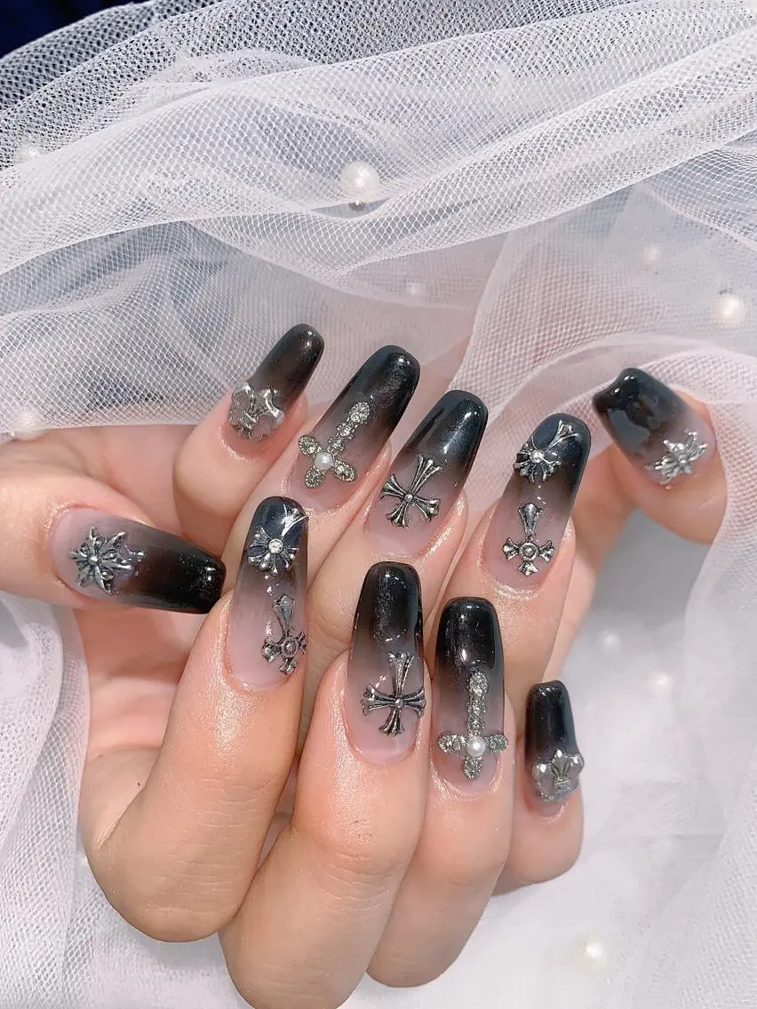 ネイル ハンドネイル Queens momoのネイルデザイン