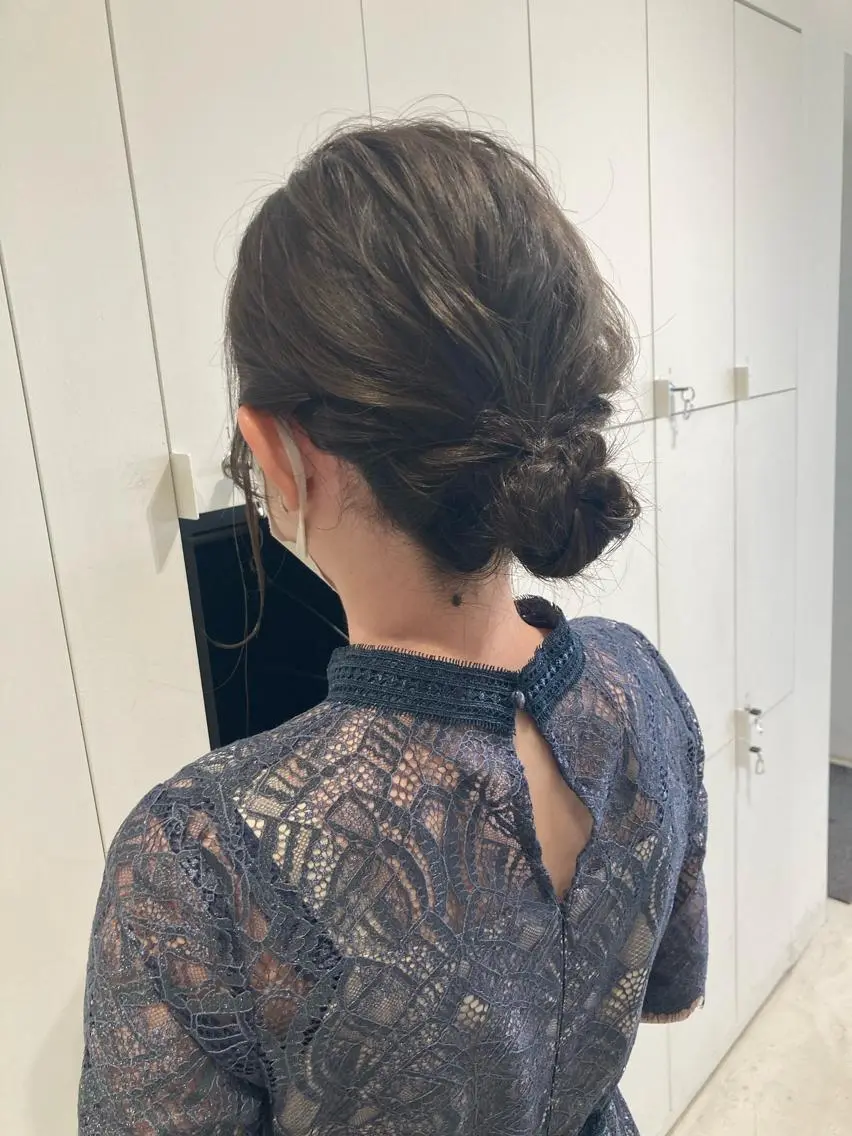 ミディアム ヘアアレンジ ヘアセット 透明感カラー🫧 nanohaのヘアスタイル